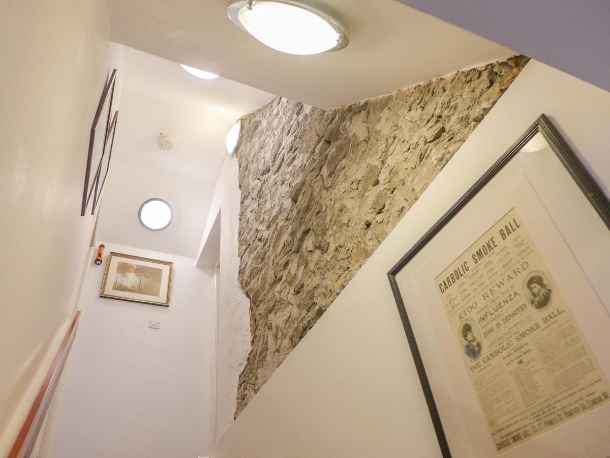2 Primitive Mews Villa Chelmorton Bagian luar foto